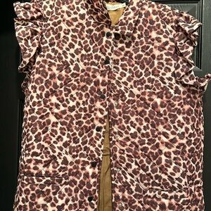 Leopard Print Quilted Ruffle Sleeve Vest